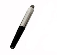 RHS-10壓電水聽(tīng)器顧名思義采用壓電原理，是一種能把水下聲信號(hào)轉(zhuǎn)換為電信號(hào)的換能裝置；陶瓷管在聲壓作用下形變，借助其壓電效應(yīng)，從而產(chǎn)生電信號(hào)輸出這樣的工作原理；頻率范圍較寬，可以用于200 kHz以下的聲空化等高頻測(cè)量，其帶前放型號(hào)為RHSA-10。